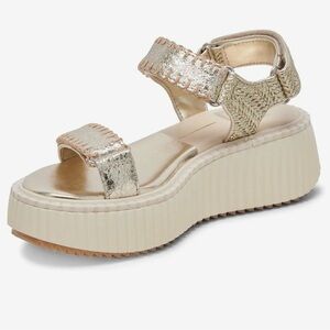 Dolce Vita Debra Platnium 5.5 Platform Sandals NIB